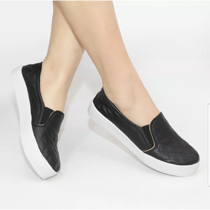 Sepatu Slip On Wanita Trendy Ch7 Terbaru