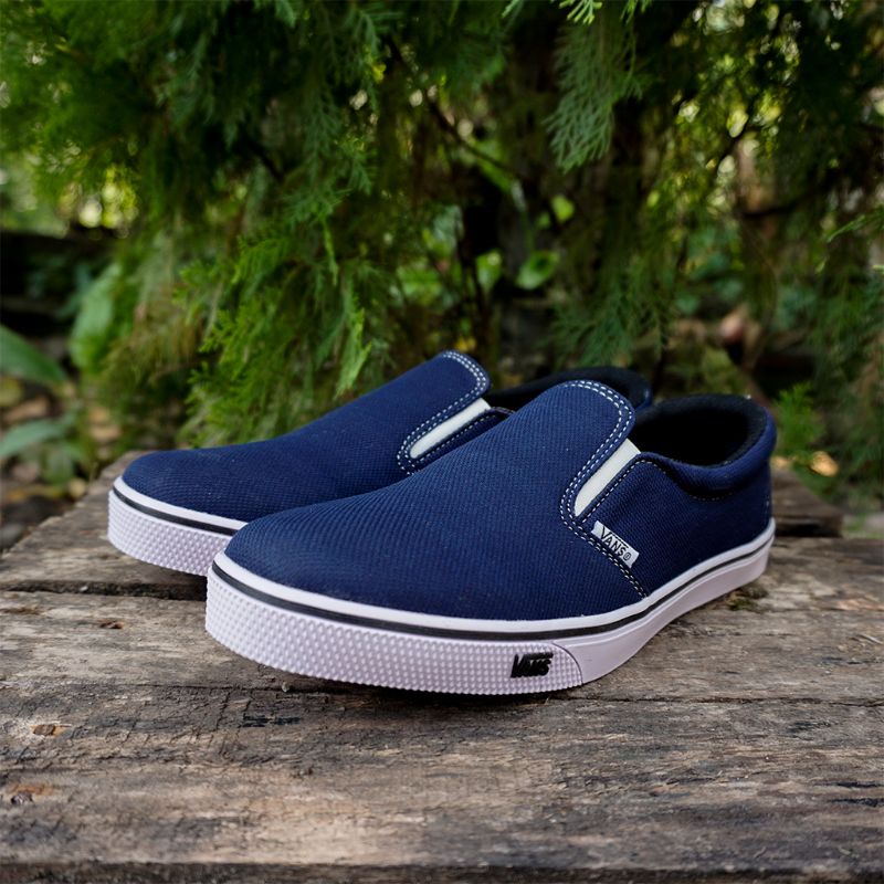 Slip on Vanss Pria Wanita Sepatu Kerja Size 39-44