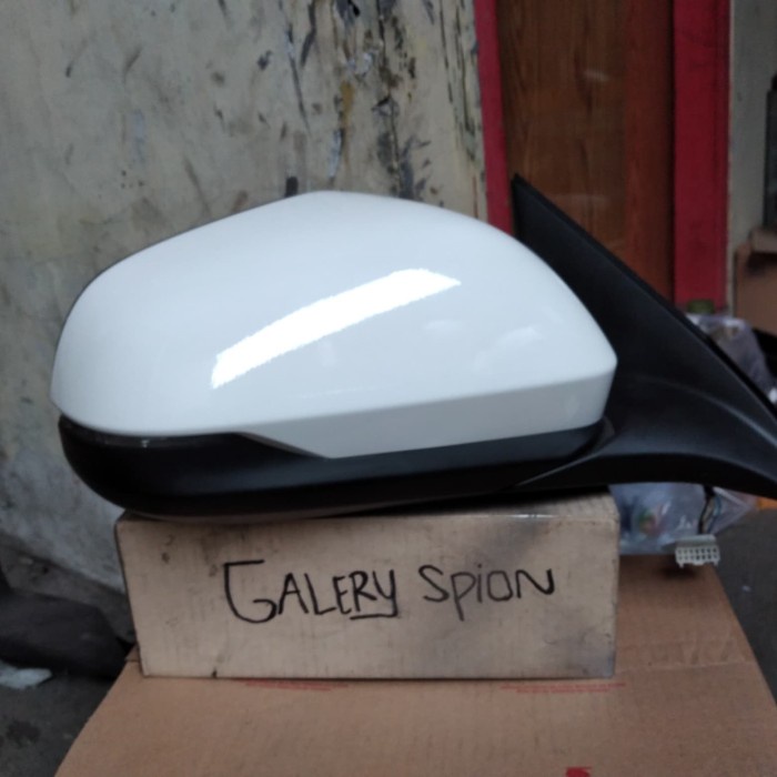 {BEKAS} spion honda hrv kanan original Limited