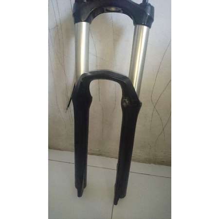 fork rst titan air t160 /roda 26