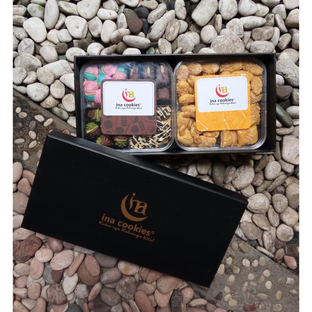 

HAMPER SET PREMIUM BOX BY INA COOKIES KOMBINASI