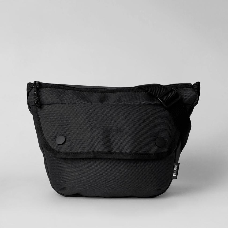 "WNS.31Ja23n" Esensi Tas Selempang Pria Wanita Sling Bag Zelo Original