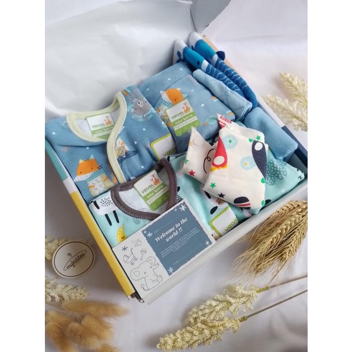 

Paket B Kado Bayi / Hampers Baby Velvet Junior