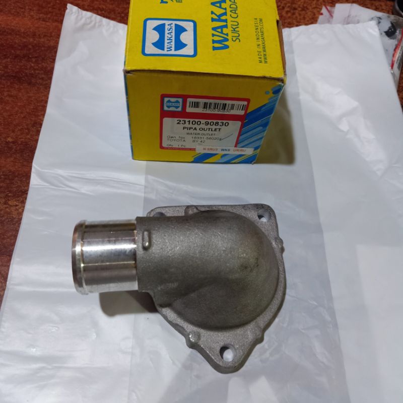 WATER OUTLET TOYOTA DYNA 14B