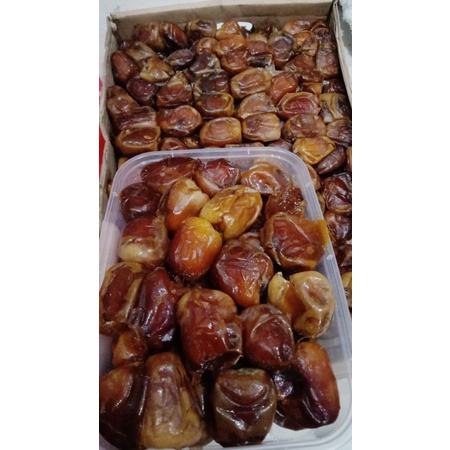 

Kurma sukari Kurma raja Rajanya kurma Makanan Sehat Alami Manis Legit lembut lumer