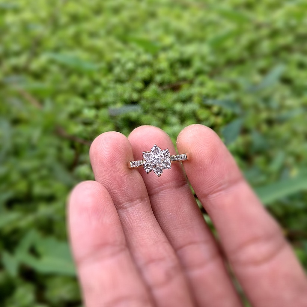 Cincin fashion wanita berlian eropa putih luster blink² motif cantik