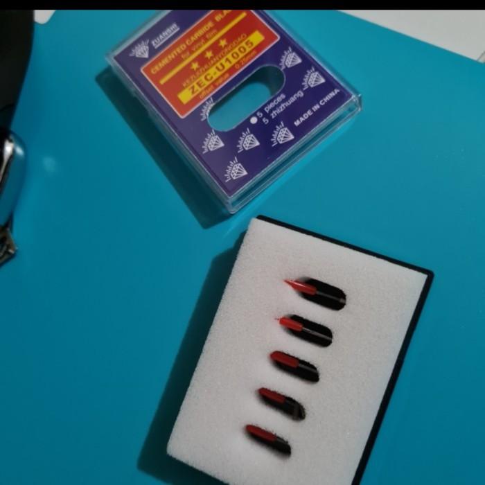 

Mata Pisau Mesin Cutting Graphtec (Isi 5Pcs) Made In China 028