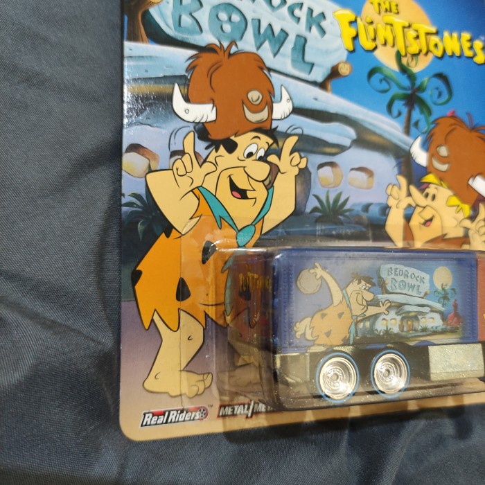 HOT WHEELS HW DIECAST POP CULTURE THE FLINTSTONES HIWAY HAULER TERLARIS