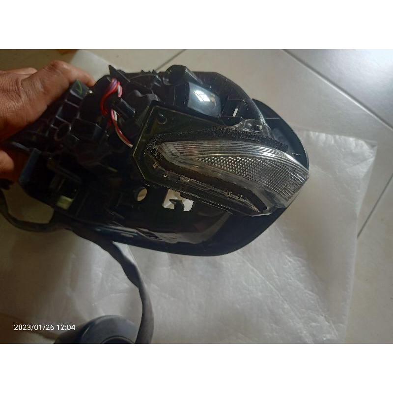 lampu sen spion sienta / weser spion sienta lampu weser spion sienta (kiri)