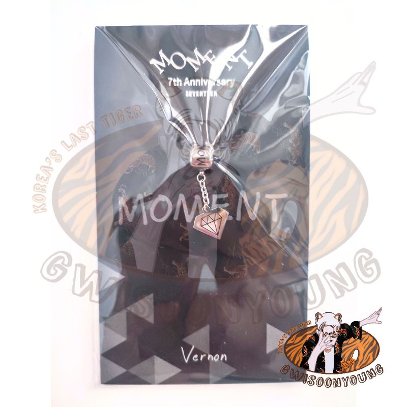 [ready stock] seventeen official merch 7th anniversary charm/pendant vernon include photocard