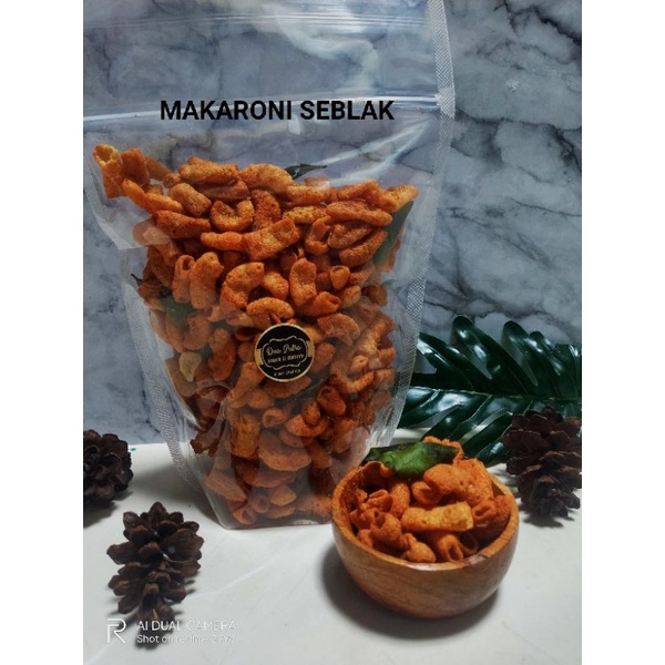 

makaroni seblak daun jeruk
