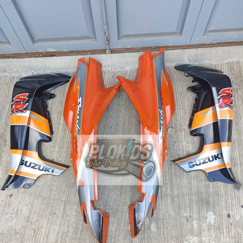 COVER BODY BELAKANG SMASH LAMA ORANGE SAYAP SMASH LAMA HITAM 110 SET STICKER