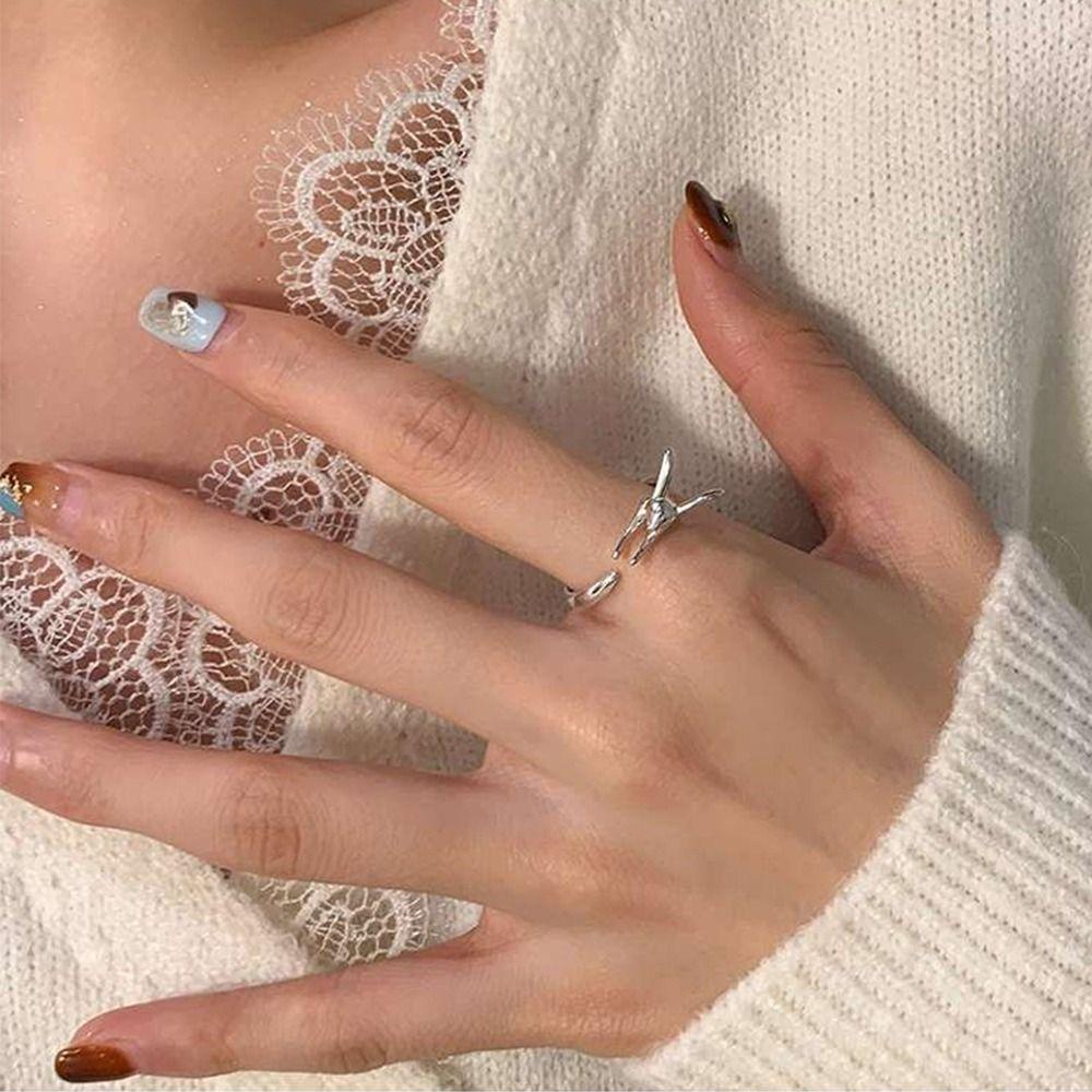 MXBEAUTY Y2k Wanita Cincin Lucu Adjustable Menawan Desain Niche Kelinci Gadis Manis Hadiah Berlian Imitasi Alloy Gaya Korea Ring