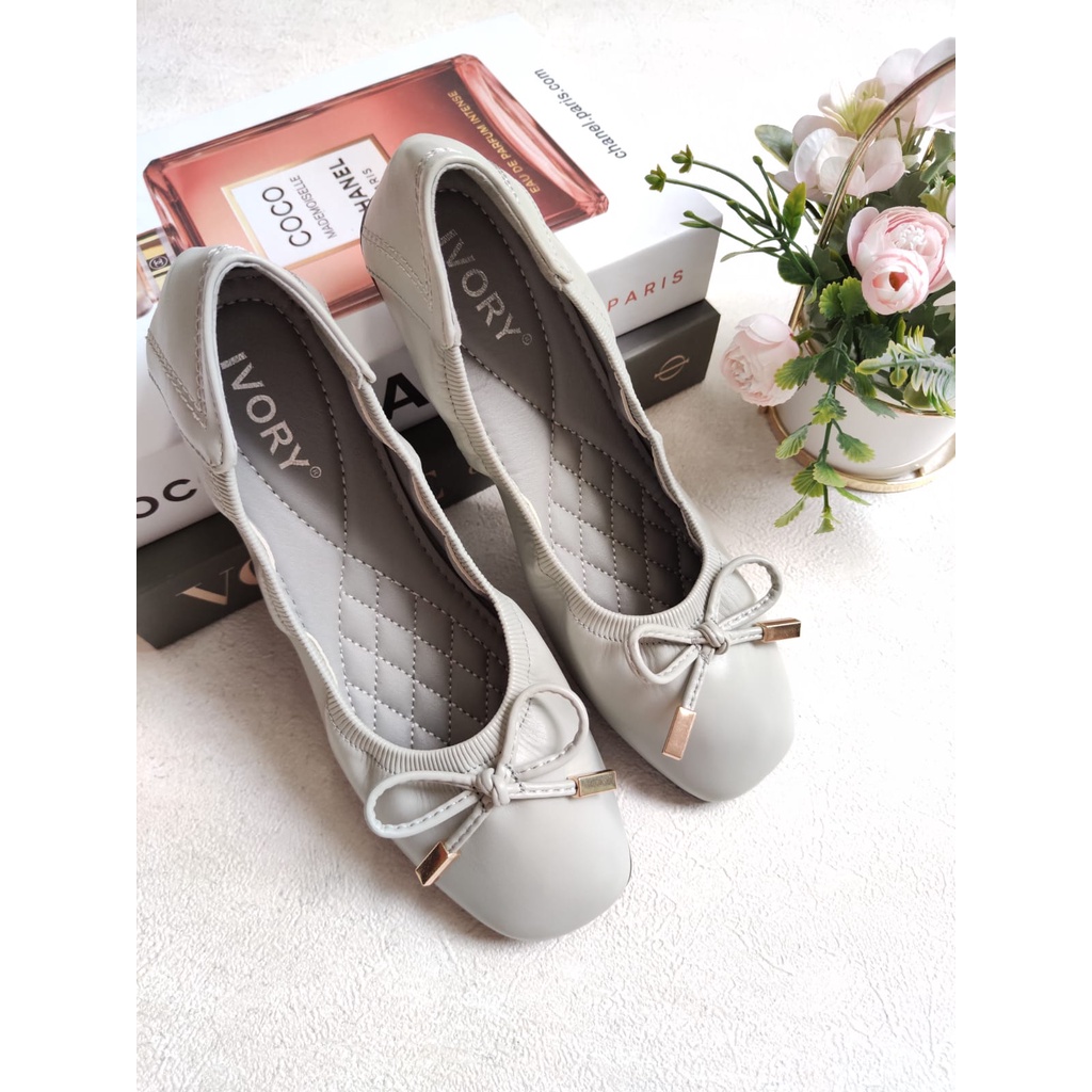 IVORY Sepatu Wanita Flat Ballerina Import 999-BL82