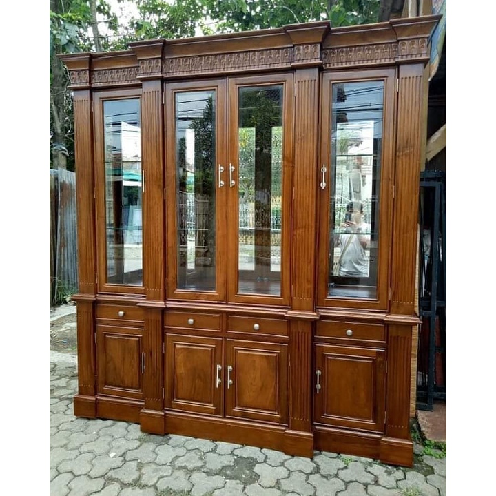 Lemari Pajangan Kaca Model Minimalis Terbaru Kayu Jati Pilihan TPK Perhutani 4 Pintu