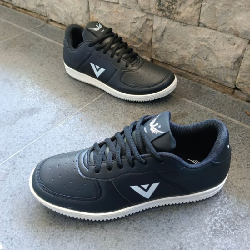 VINIC SNEAKERS - SEPATU SNEAKERS CASUAL PRIA VINIC ORIGINAL LOCAL PRIDE BLACK ON WHITE / SEPATU CASUAL SANTAI PRIA / SEPATU SNEAKERS PRIA VINIC LOW TOP / SEPATU KULIAH PRIA / SEPATU CASUAL KULIT SINTETIS / VINIC BL-1