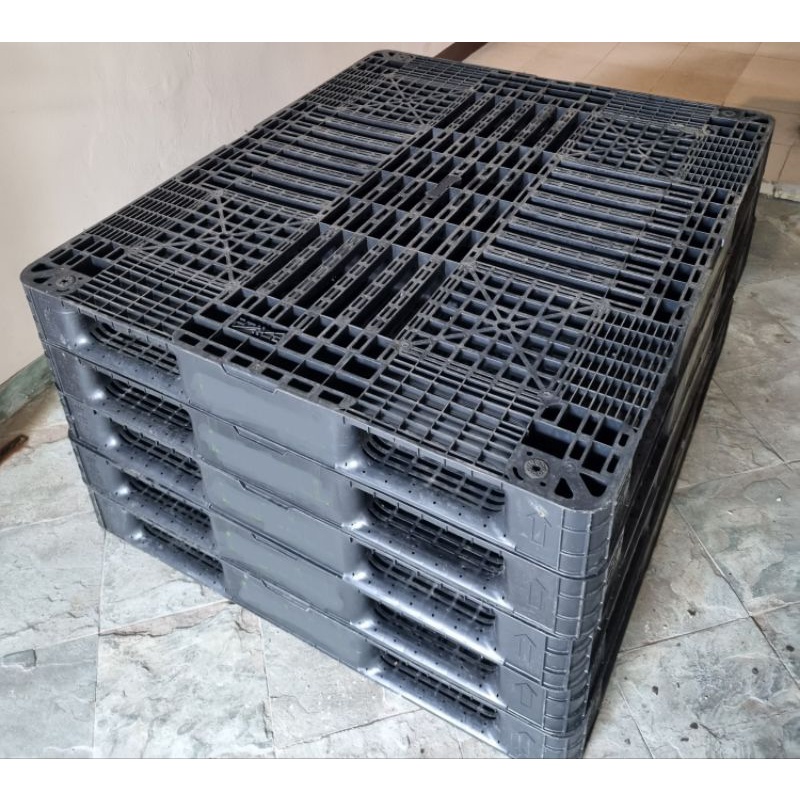 

Palet plastik bekas gress 110x130x13