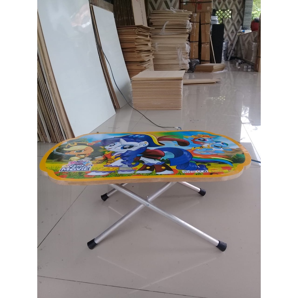 

Meja Belajar Motif Kartun