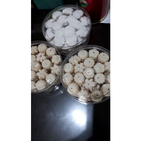 

Kue Bangkit Santan toples 500gr