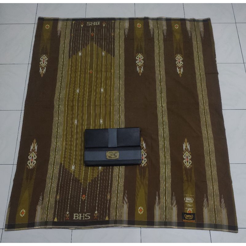SARUNG BHS SGT FULL SUTRA GOLD SECOND LIKE NEW (SOLD COD)