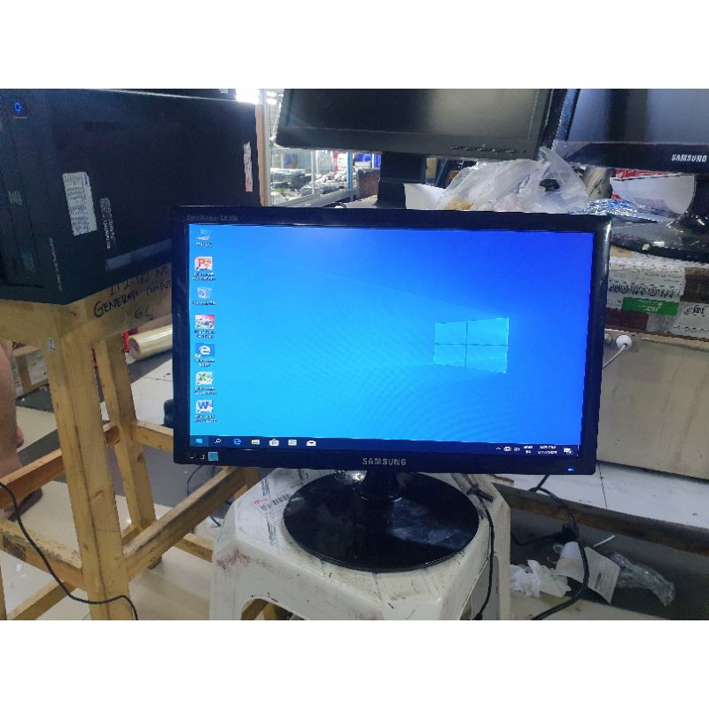 Obral LED monitor Samsung dan LG 19 inc widescreen bergaransi