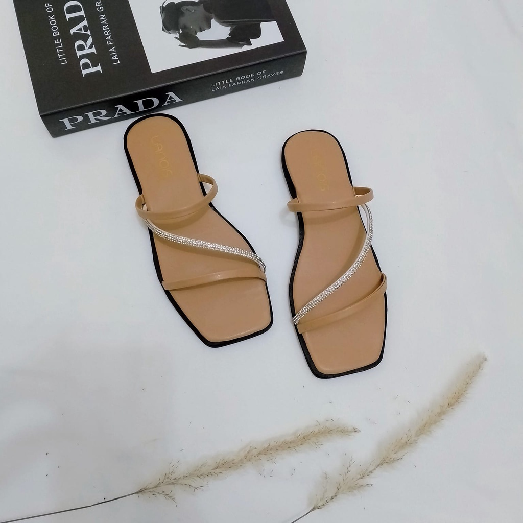 Sandal Wanita JENNIE by Nesanh Sandal Kekinian Permata Mutiara Terbaru