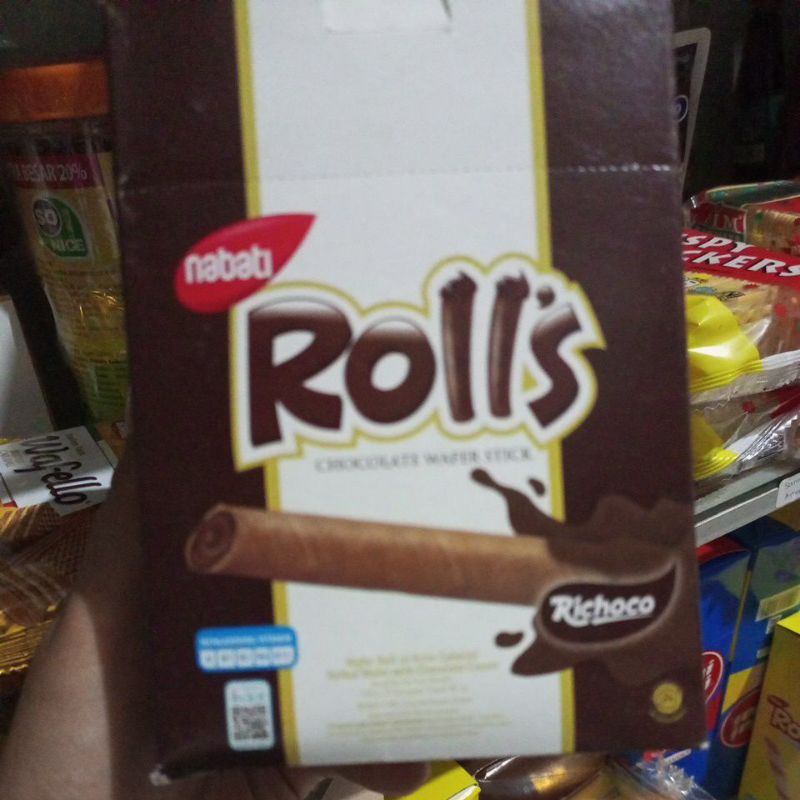 Rolls wafer stik coklat