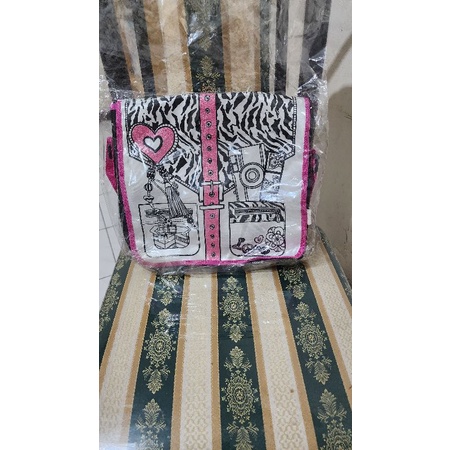 tas jalan anak perempuan