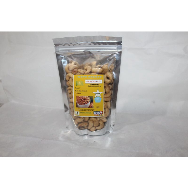 

Kacang Mete Goreng Asin 150 gram/ 250 gram