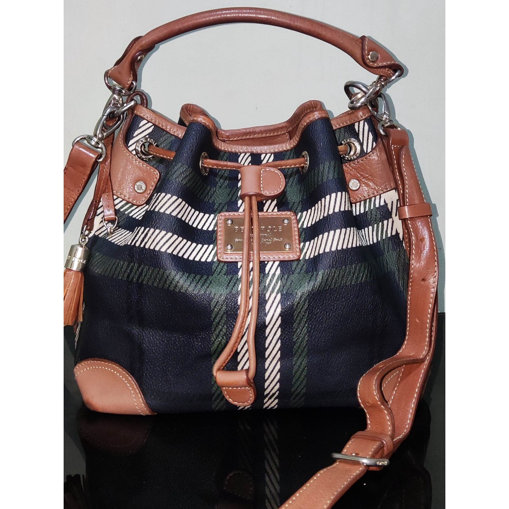 Bean pole tas sling serut kulit