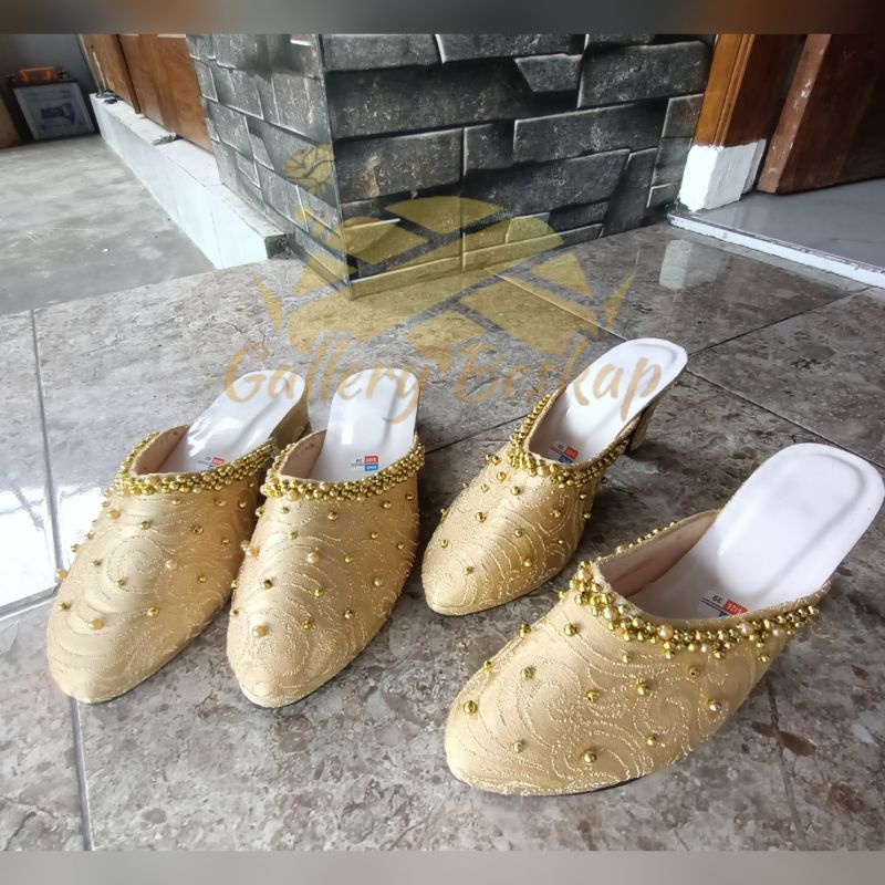 READY sendal selop pengantin warna gold