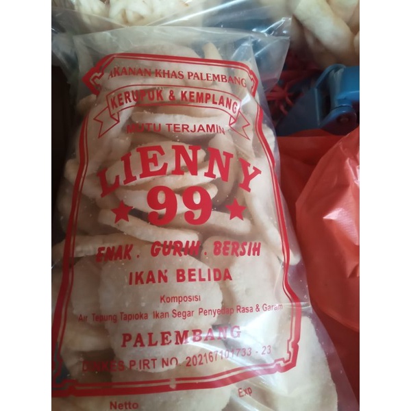 

KERUPUK KHAS PALEMBANG ,KERUPUK DARI IKAN BELIDA, MAKANAN SANTAI,OLEH OLEH UNIK