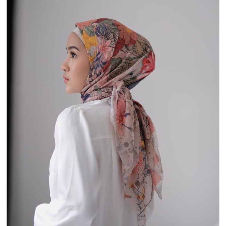 Blossom Scarf Gonegani