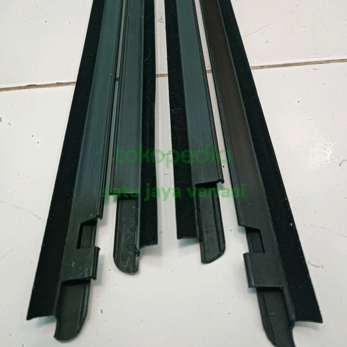 pelipit kaca datsun go original