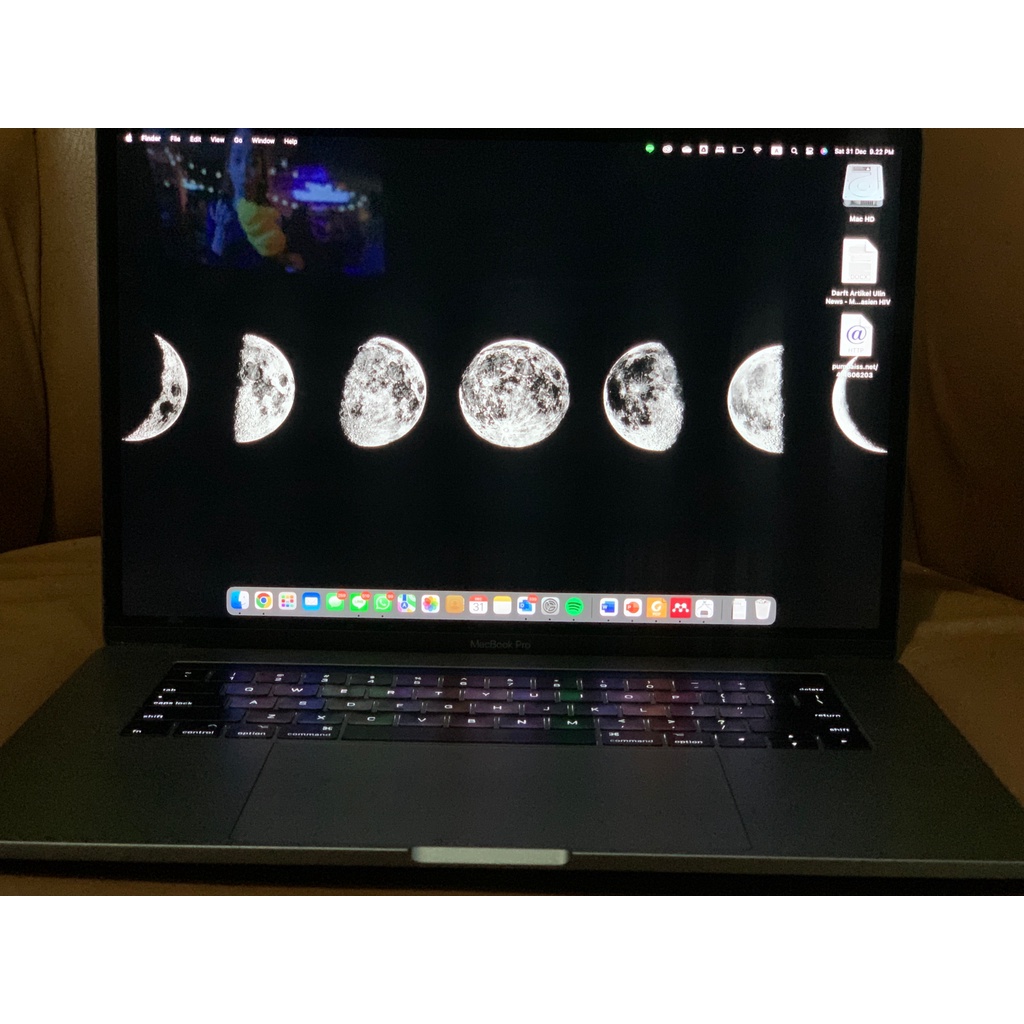Macbook Pro 2017 15" Touchbar / i7 / RAM 16 GB / SSD 512 GB