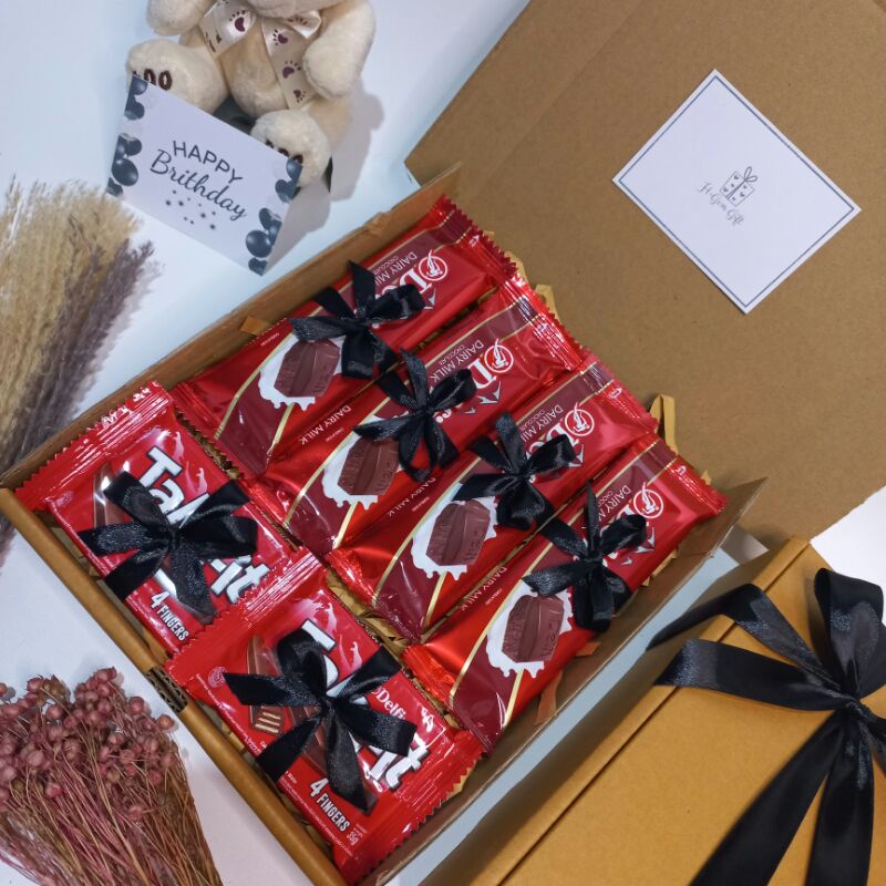 

[H-Gem] GIFT BOX SNACK COKELAT HAMPERS CEWEK KADO ULANG TAHUN WISUDA GRADUATION ANNYVERSARY