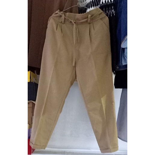Thrift / Preloved celana kerja warna hijau sage / army muda