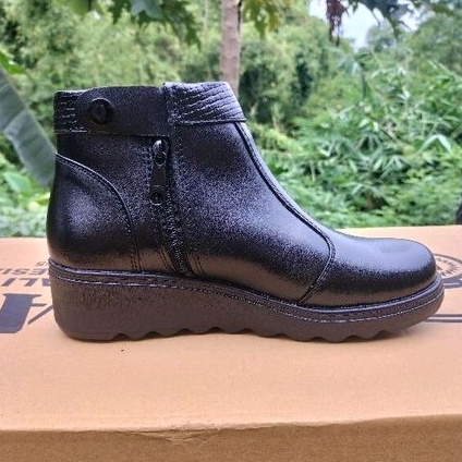 Sepatu kulit wanita boots Medali Dinas/Kantor sepatu kerja formal