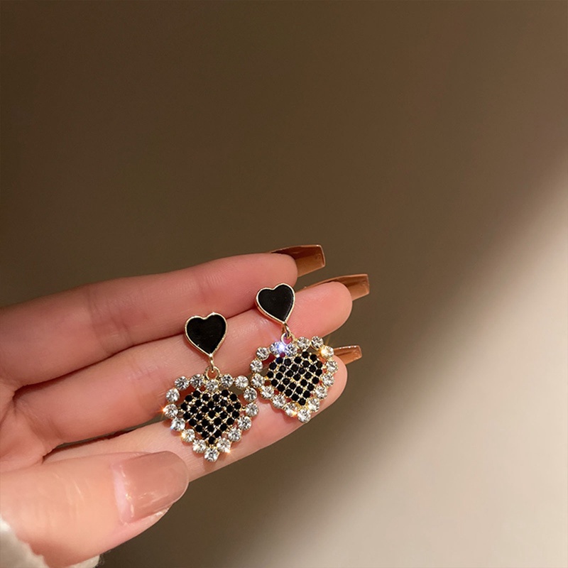 Desain Fashion Mutiara Berlian Anting Hati Temperamen Manis Anting Wanita Perhiasan Tinggi Pasangan Aksesoris Pesta Ulang Tahun