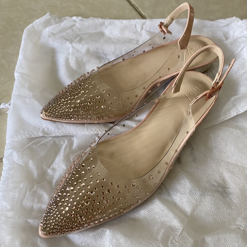 ncy flat shoes clear