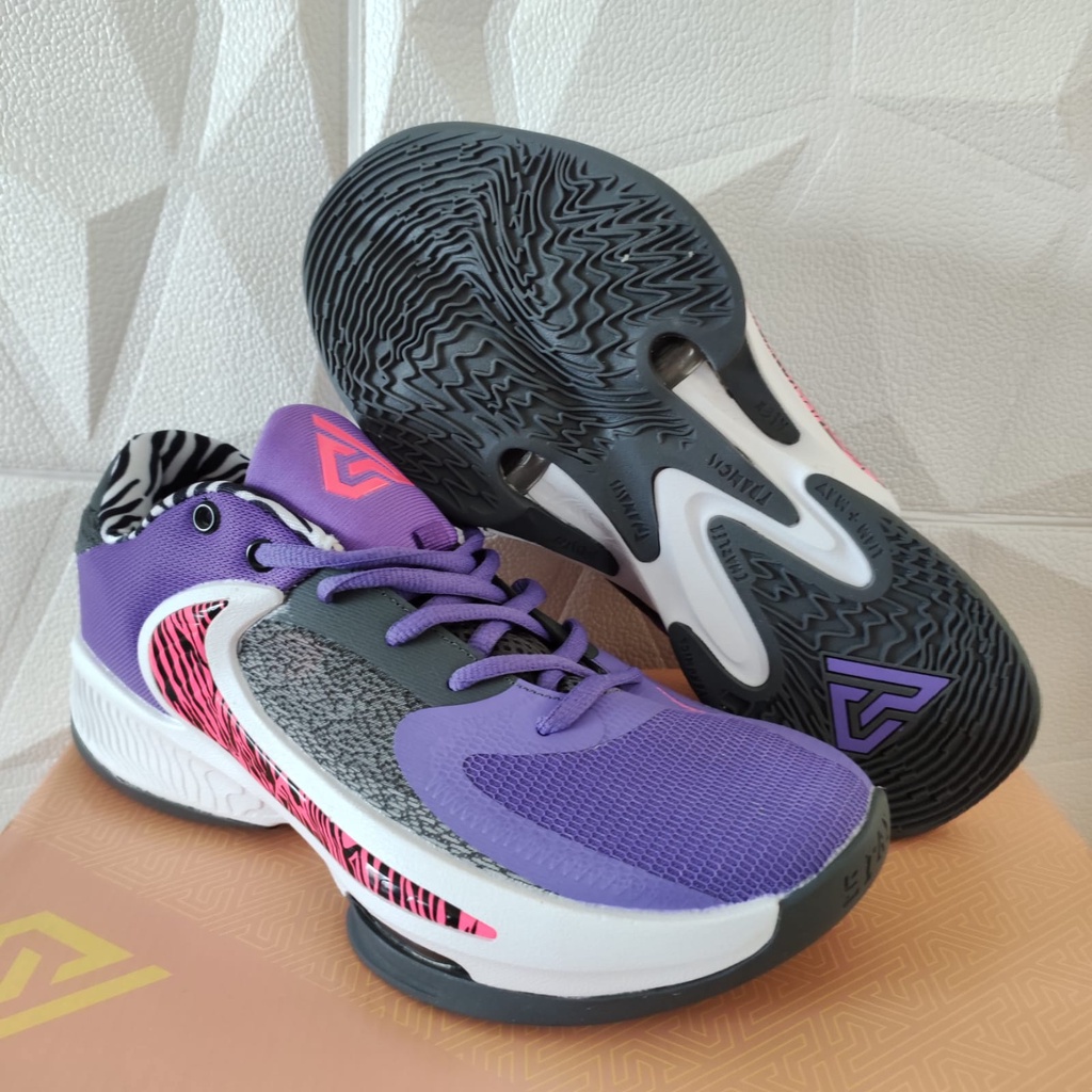 SEPATU BASKET GREEK FREAK 4 LOW PURPLE