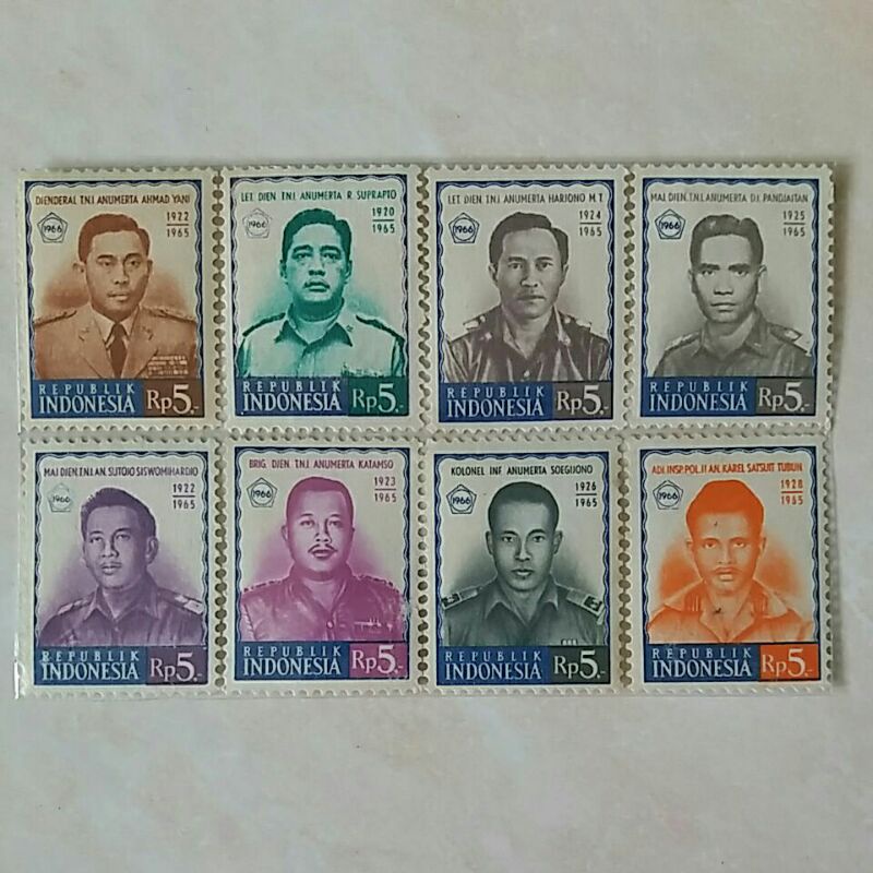 

Terlaris ✨ - (AB) Perangko Indonesia 1966 Pahlawan Revolusi Set 8pcs Mint3.1.23