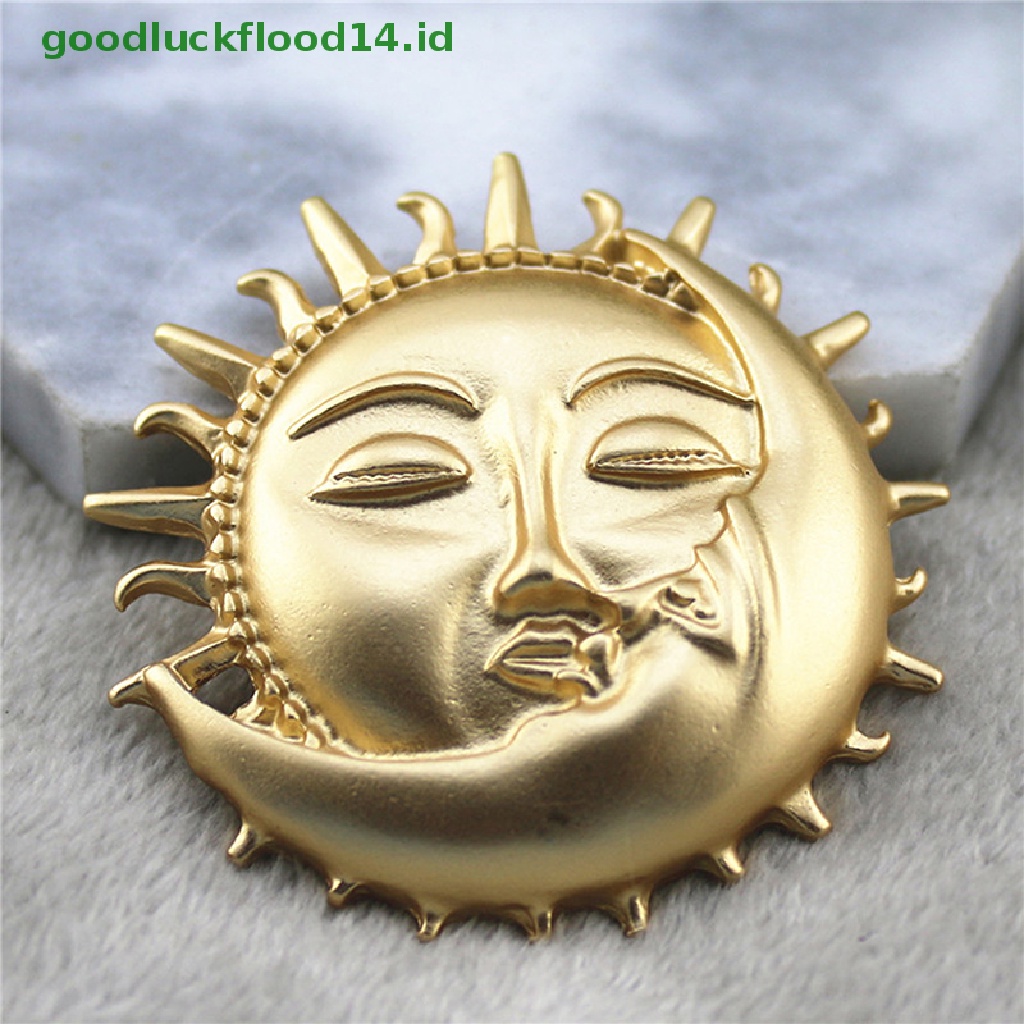 [GOOGFOUR] Sun Kiss Moon Bros Wanita Unisex Lucu Planets Lover Kantor Pesta Bros Pin [TOP]