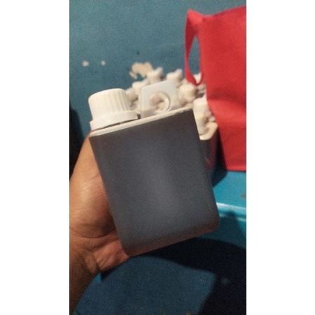 

Madu Asli Murni Original Multiflora | Raw Honey Dijamin Asli 100% Tanpa Campuran