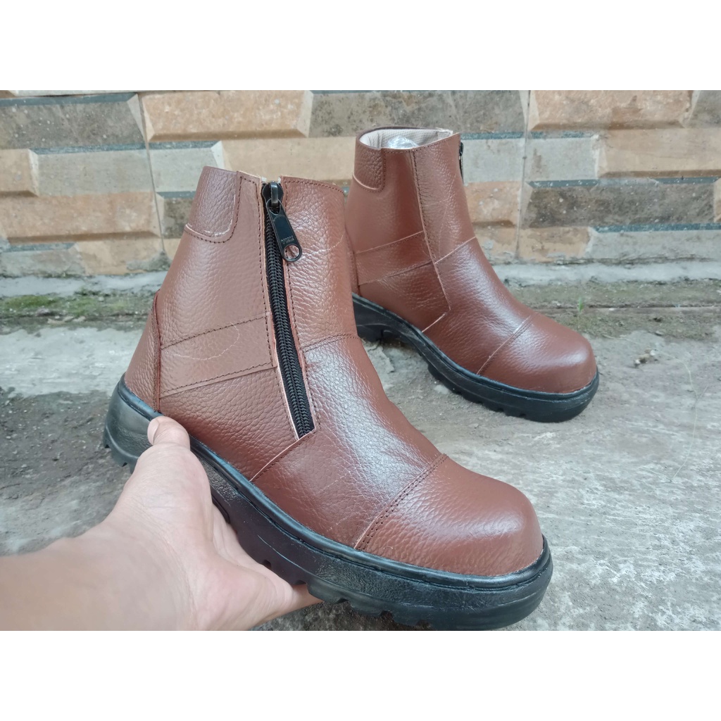 sepatu safety pria resleting kulit / sepatu ujung besi model resleting kulit asli