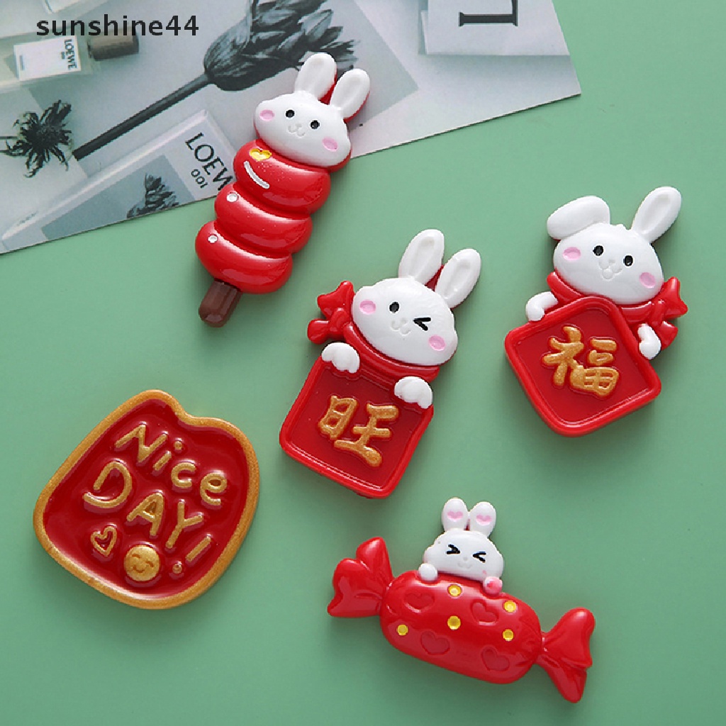 Sunshine Kartun Kelinci Memakai Tahun Baru Cina Merah Pakaian Pesona Hewan Lucu Liontin Flatback Resin DIY Anting-Anting Membuat Perhiasan Craft.