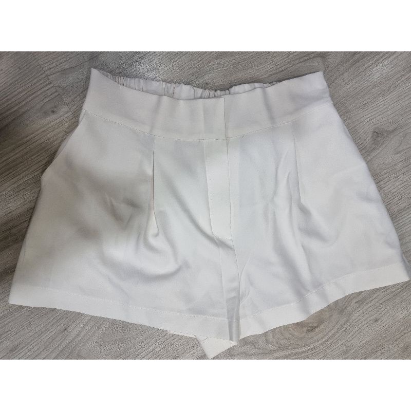 Goulding Empire HW Short Pants size XL White Preloved