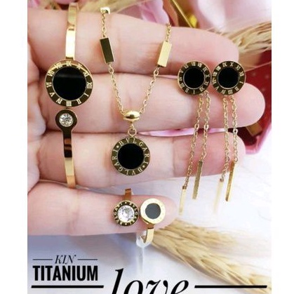 Titanium Set Perhiasan Wanita Gold Hitam Bullgarii  1201ad