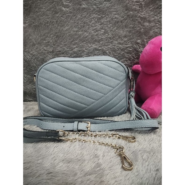 sling kulas brand Lee choir