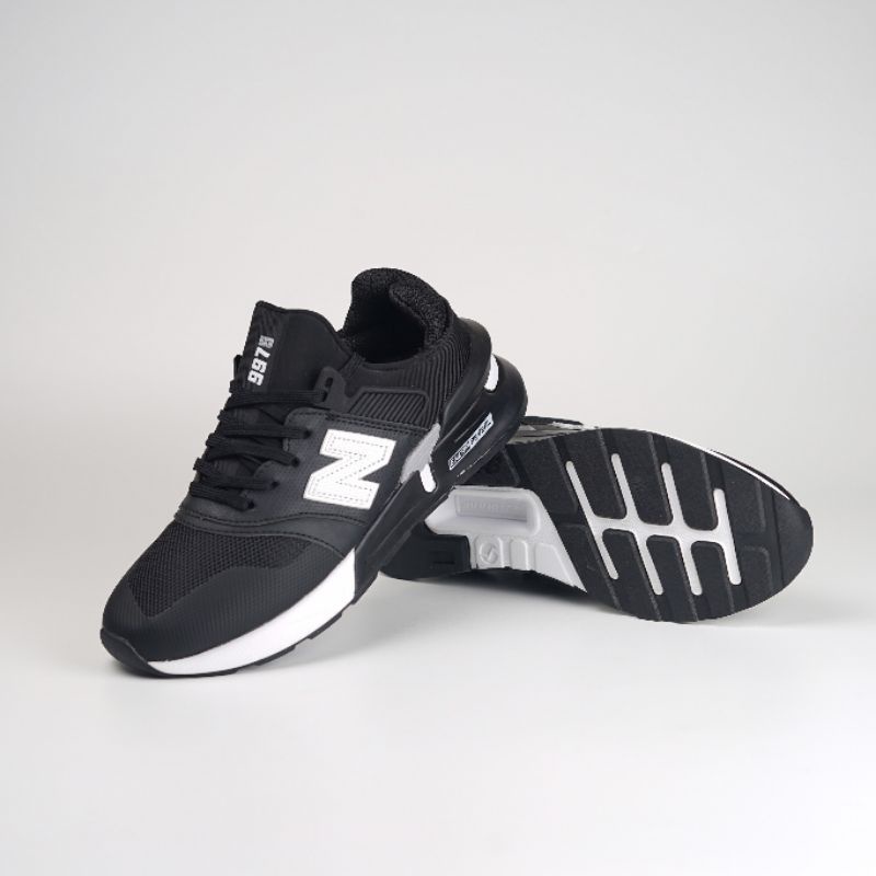 Sepatu NB 997s Black White